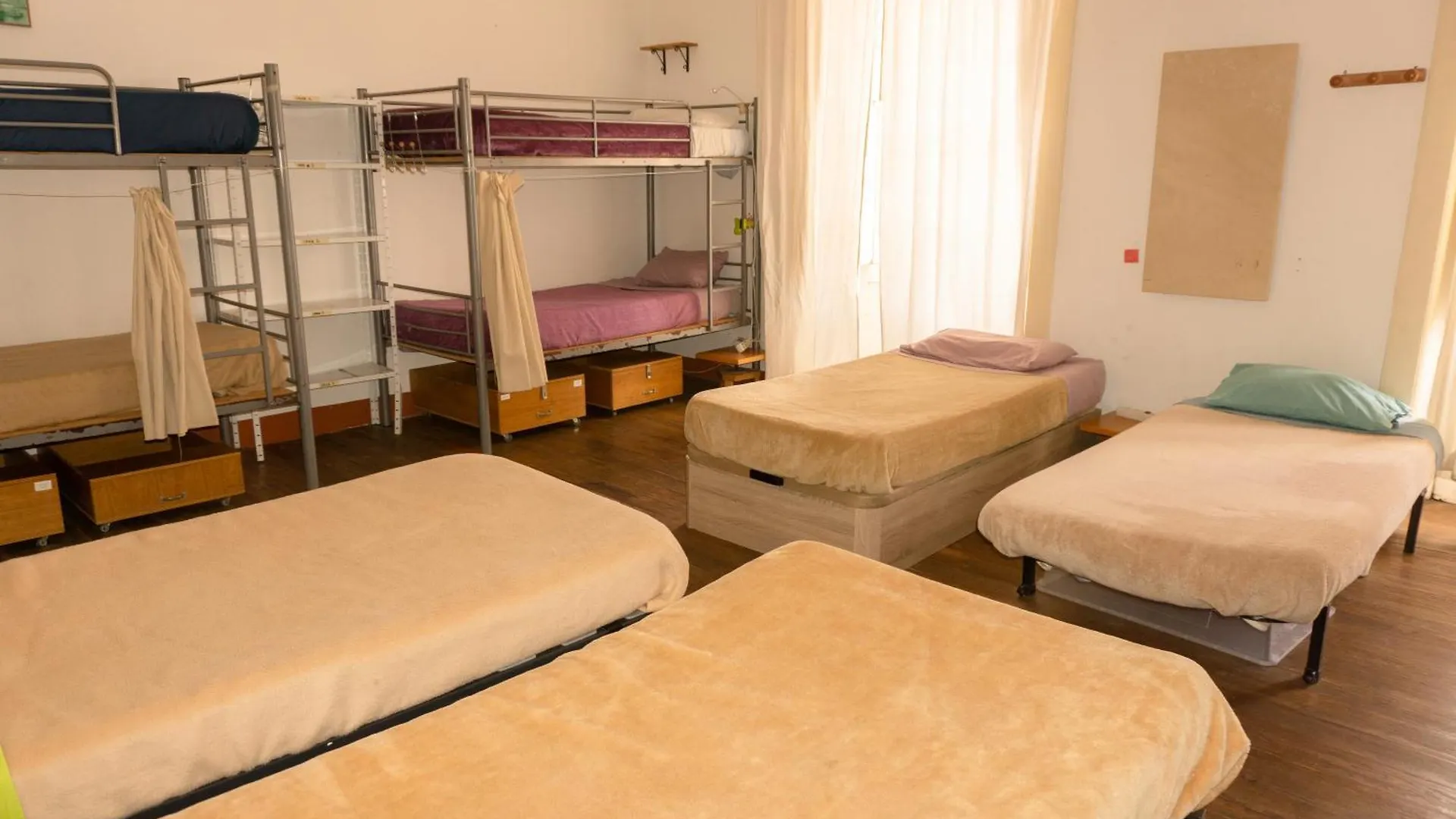 Hostel Albergue La Casa Encantada El Paso