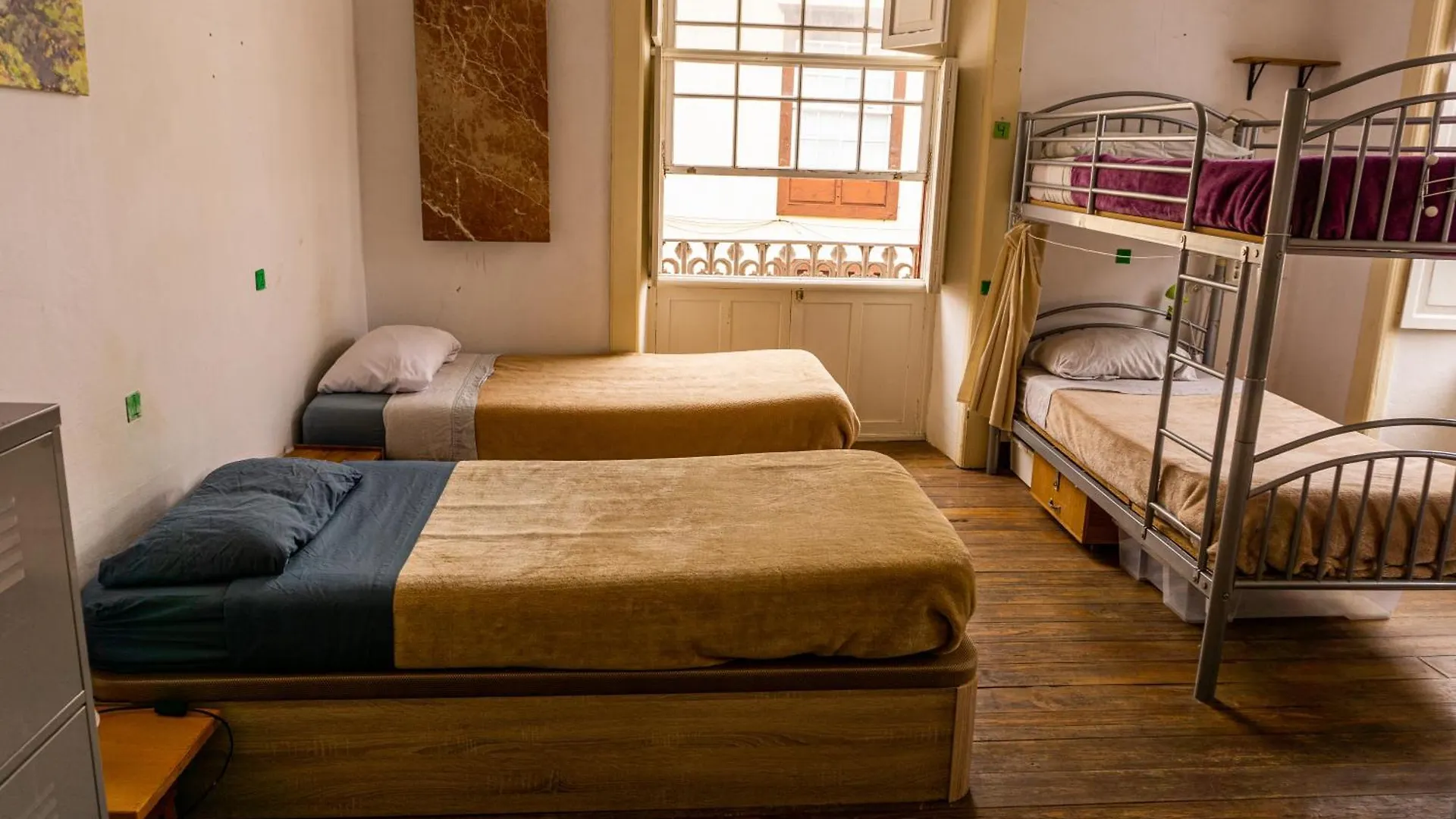 Hostel Albergue La Casa Encantada El Paso