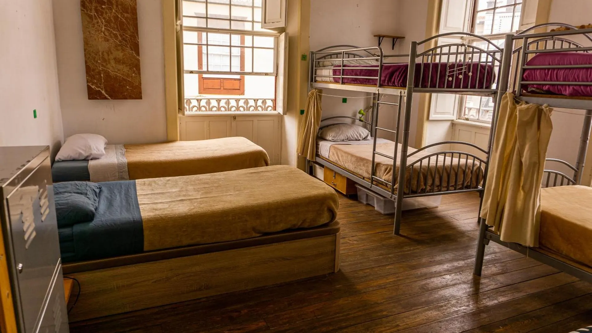 Hostel Albergue La Casa Encantada El Paso